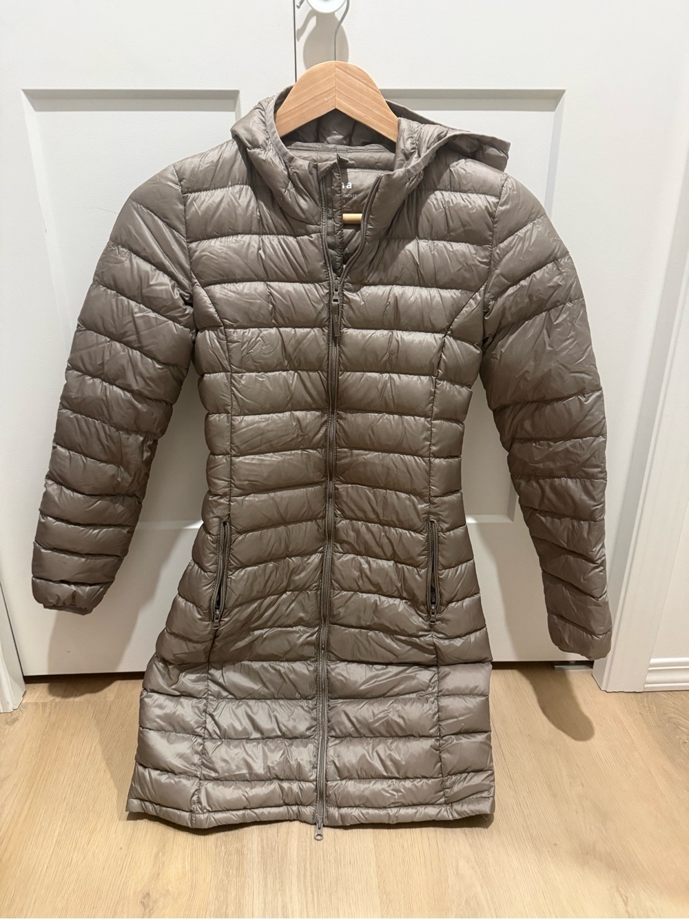 TNA Bravura Lightweight Puffer Coat in Taupe - Women's Jacket